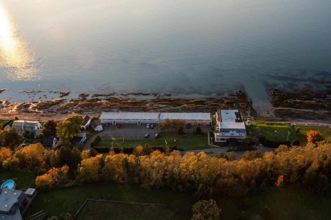 Auberge Sur Mer Notre Dame Du Portage Exterior photo