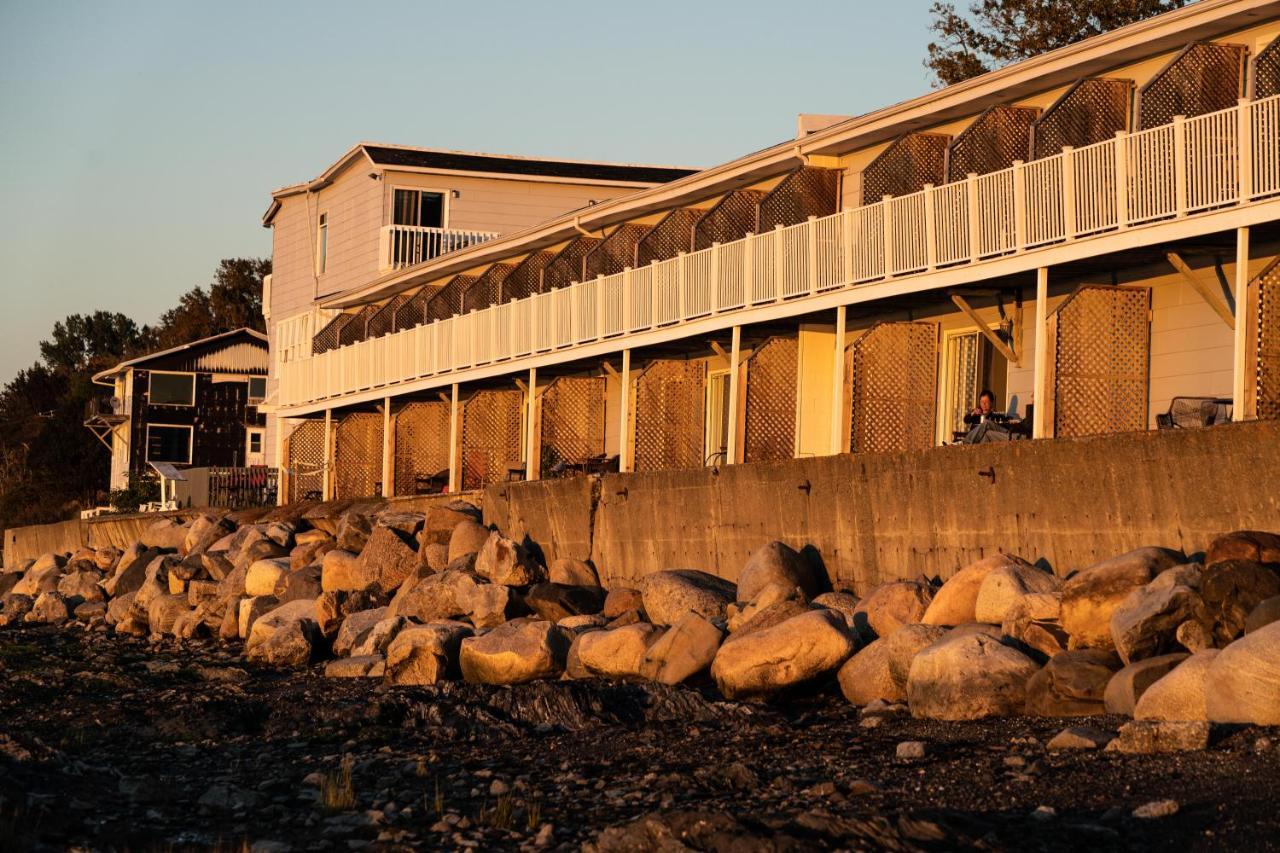 Auberge Sur Mer Notre Dame Du Portage Exterior photo